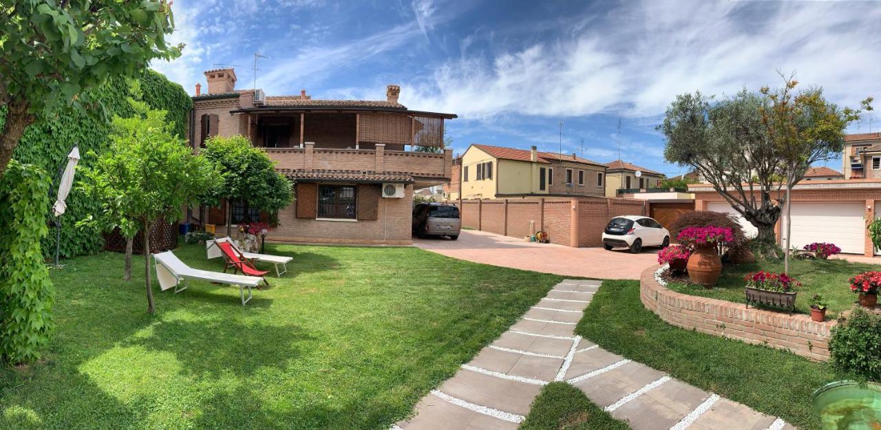 Villa Oasi Ferrara Eksteriør billede