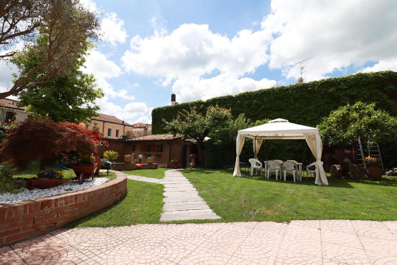 Villa Oasi Ferrara Eksteriør billede